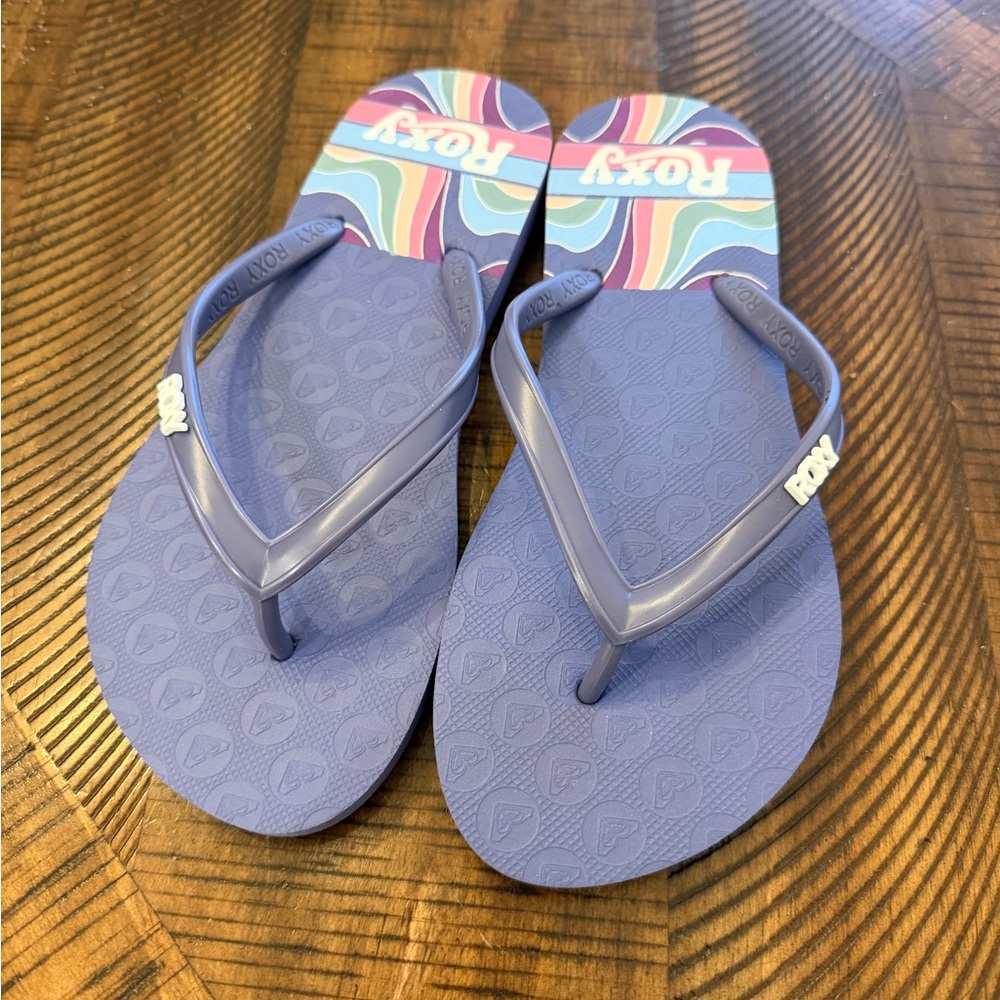 Roxy Flip Flops NWOT! Never worn!